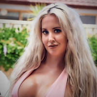 Blonde bombshell Georgia ia a topless or nude waitress in Perth areas.